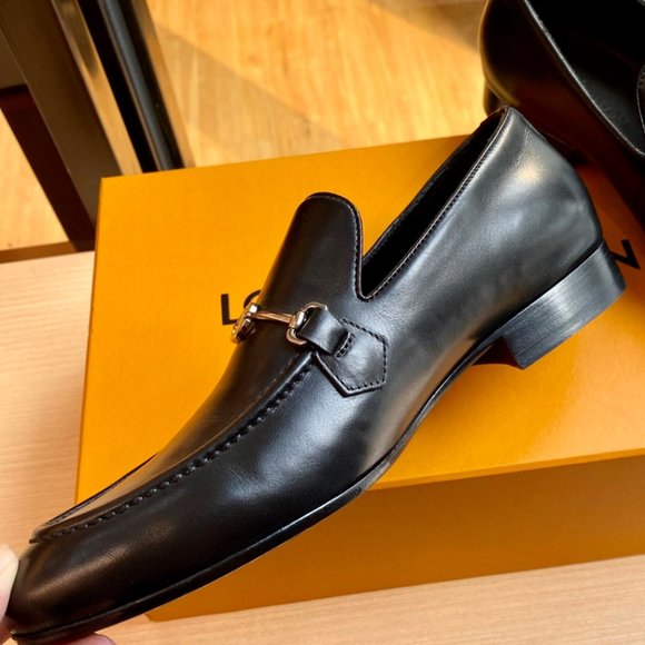 NEW Authentic Louis Vuitton LV Emblem Club Black Leather Loafer - Picture 8 of 9